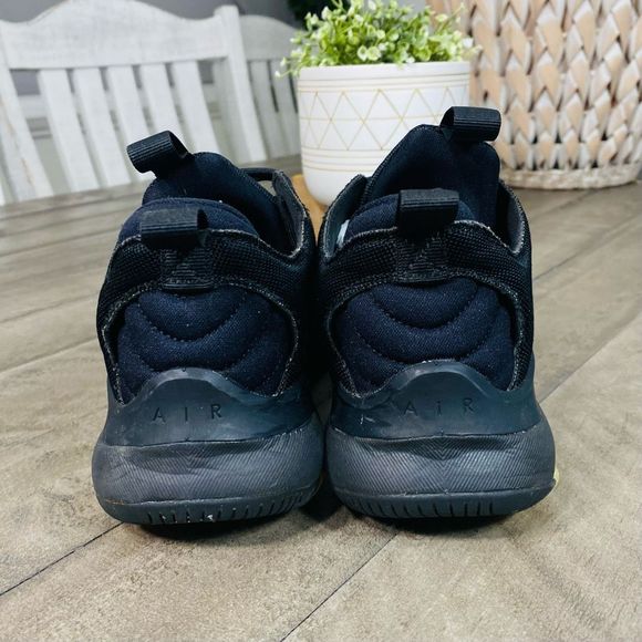 🚨‼️Final Sale‼️Nike Jordan Air Max 200 XX Black Dynamic Yellow Sneakers 6 - Picture 5 of 7